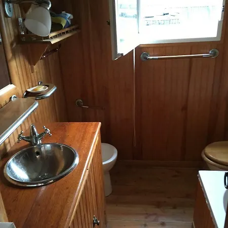 Botel La Flottante Du Ferret *